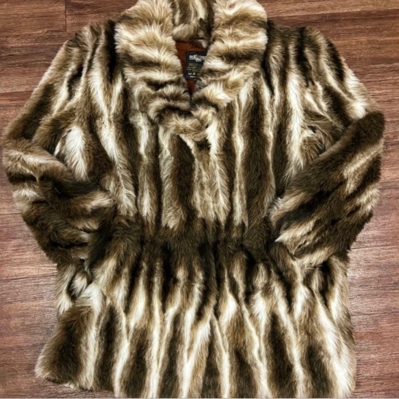 Mob Wife  Mafia Wife Faux Fur Women’s SZ Large Vintage coat - Picture 13 of 13